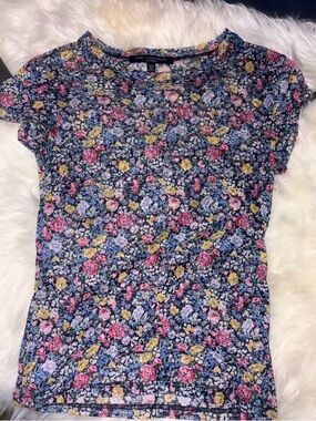 one clothing size XS colorful fitted floral mesh Crewneck Tee